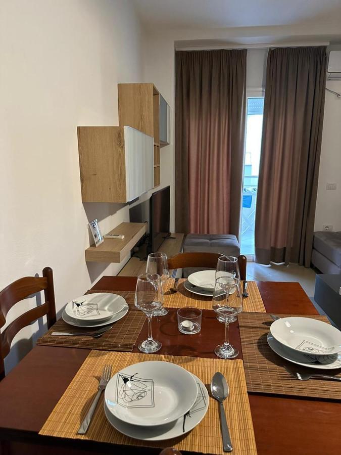 Siloria Apartments Vlorë エクステリア 写真